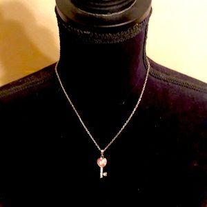 16-18” adjustable key necklace w/pink pendant